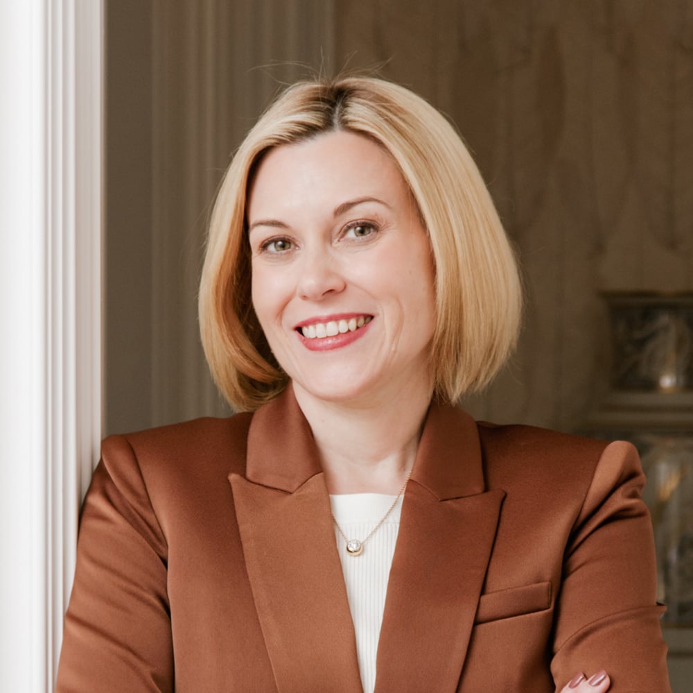 Erin Clifford high-res headshot small sq